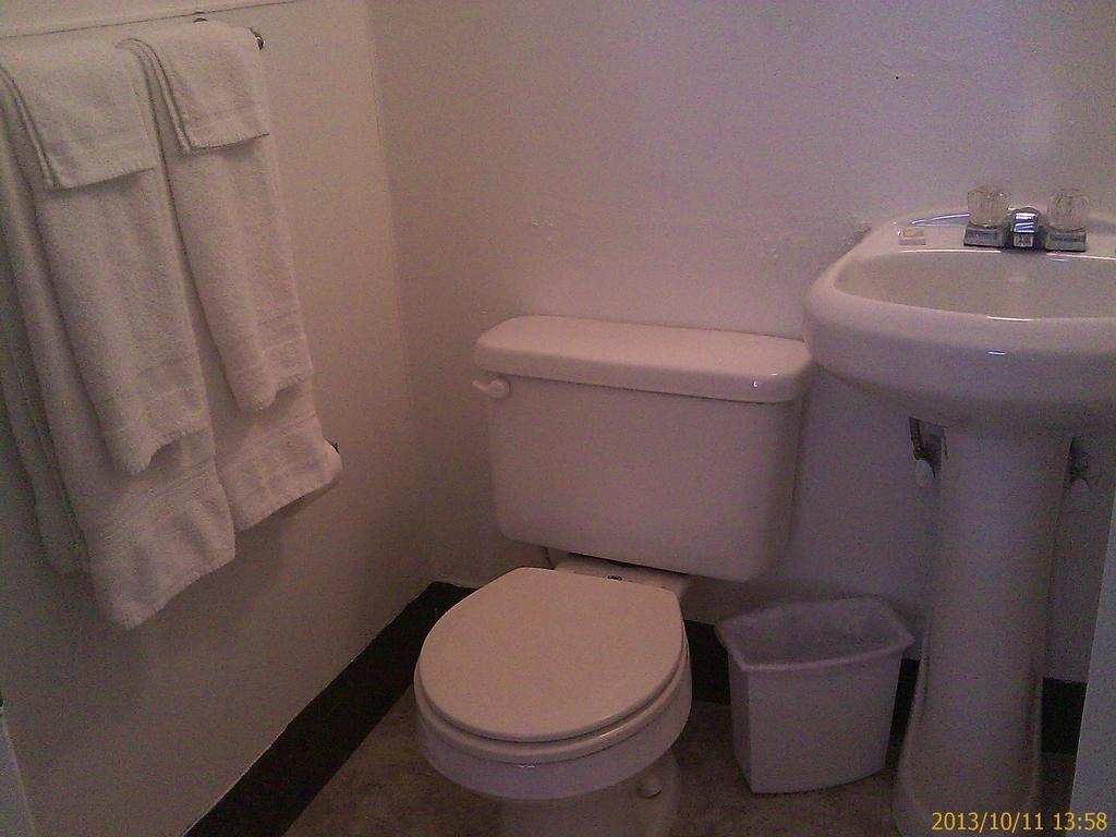 Ranch Motel Tehachapi Room photo