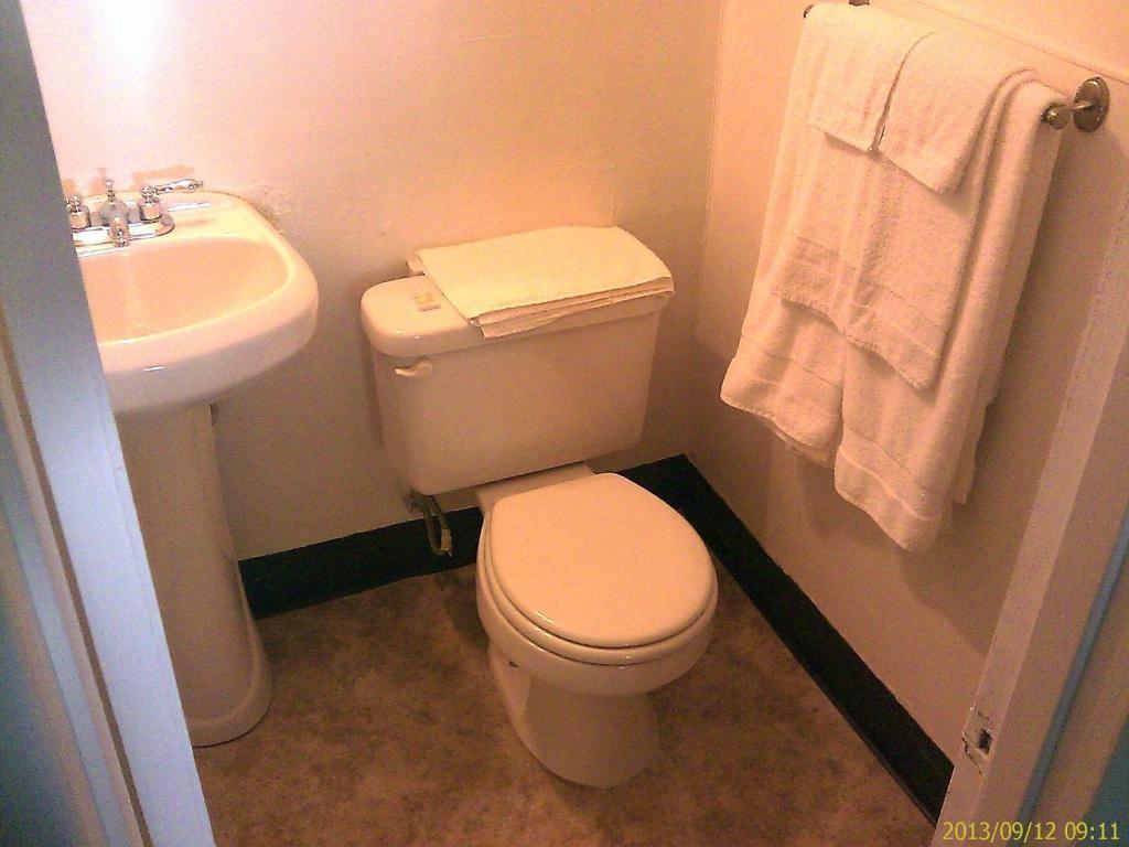 Ranch Motel Tehachapi Room photo